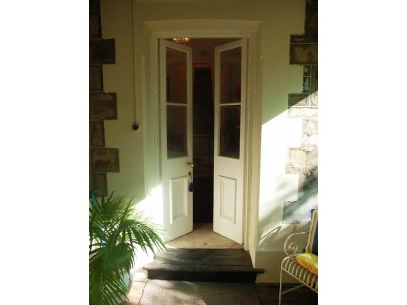 19 Commercial Street, Burra SA 5417