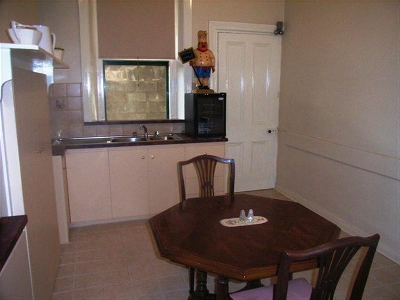 19 Commercial Street, Burra SA 5417