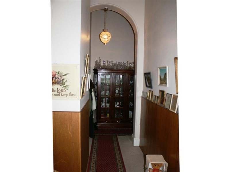 19 Commercial Street, Burra SA 5417