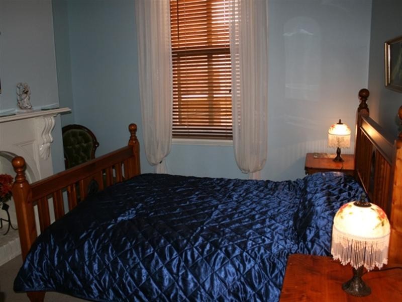 19 Commercial Street, Burra SA 5417