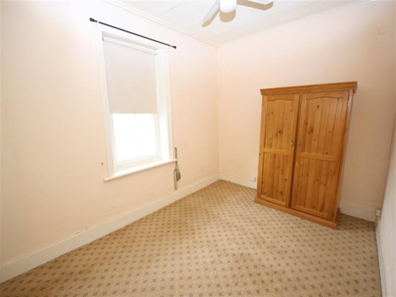 2 Stanley Street, Clare SA 5453