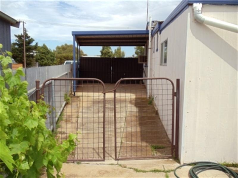 24 Kurilla Street, Clinton SA 5570