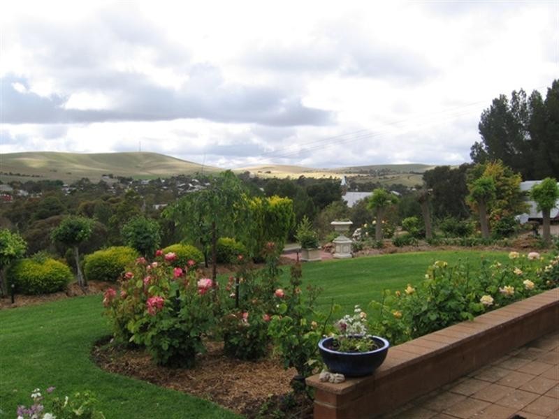 15 Mt Pleasant Road, Burra SA 5417