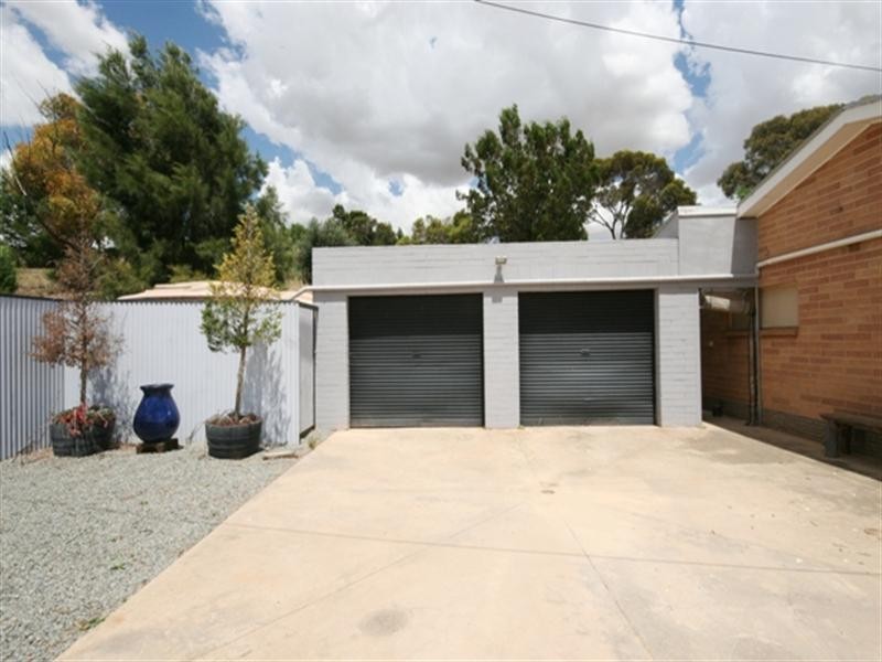 15 Mt Pleasant Road, Burra SA 5417