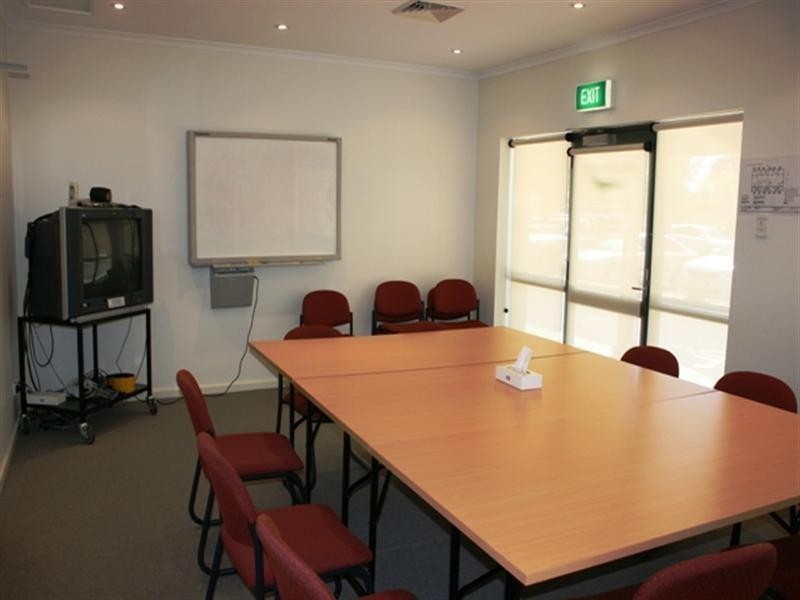 17 Lennon Street, Clare SA 5453