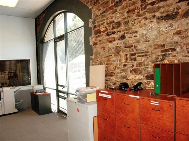 17 Lennon Street, Clare SA 5453