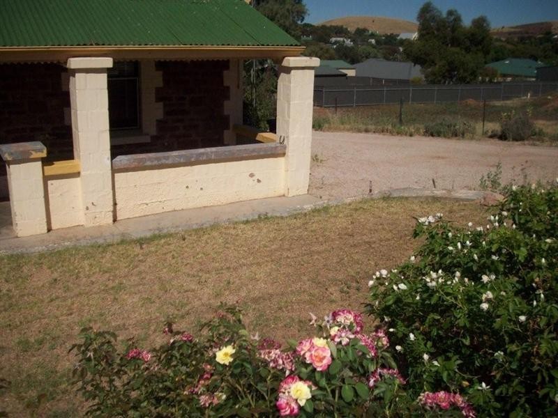 24 Ayers Street, Burra SA 5417