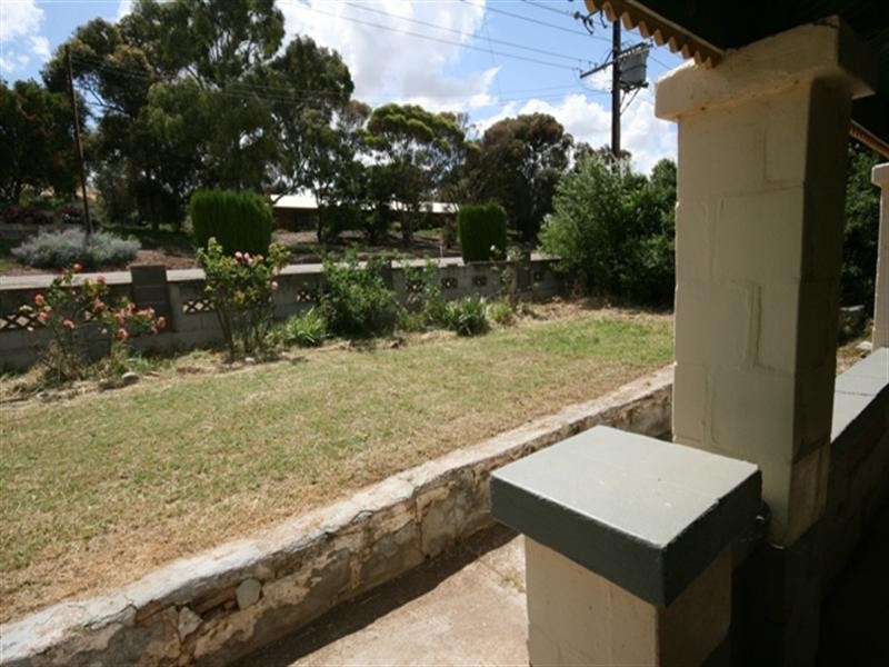 24 Ayers Street, Burra SA 5417