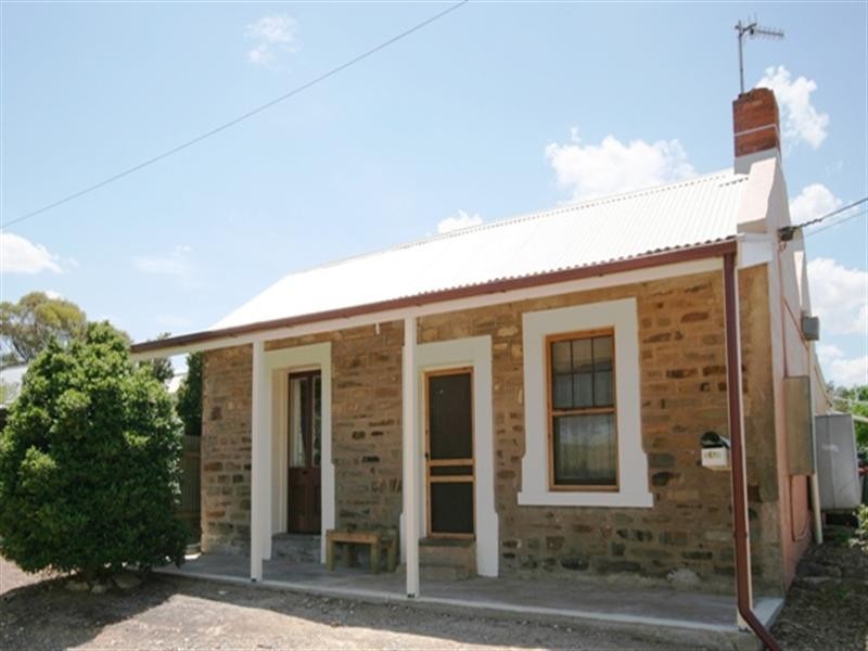 9 Lelante Street, Burra SA 5417