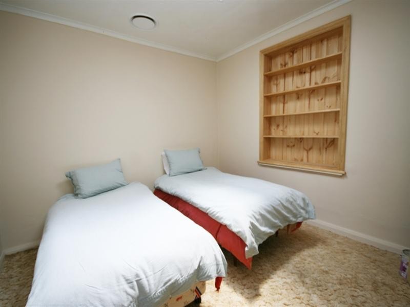 9 Lelante Street, Burra SA 5417