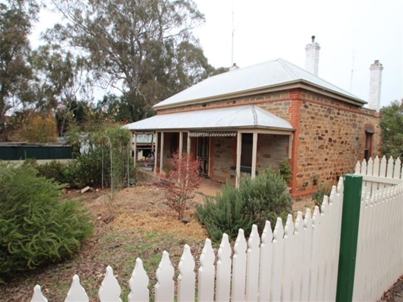 16 Burton, Clare SA 5453