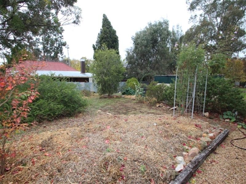 16 Burton, Clare SA 5453