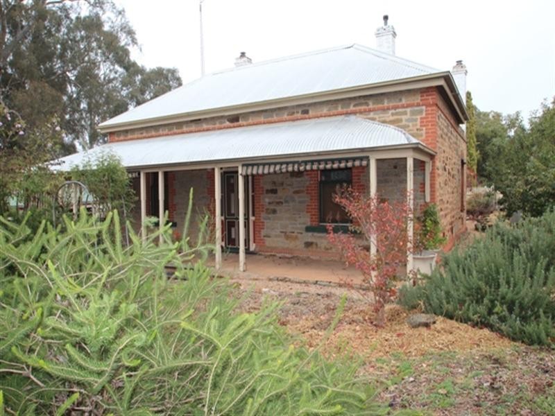 16 Burton, Clare SA 5453