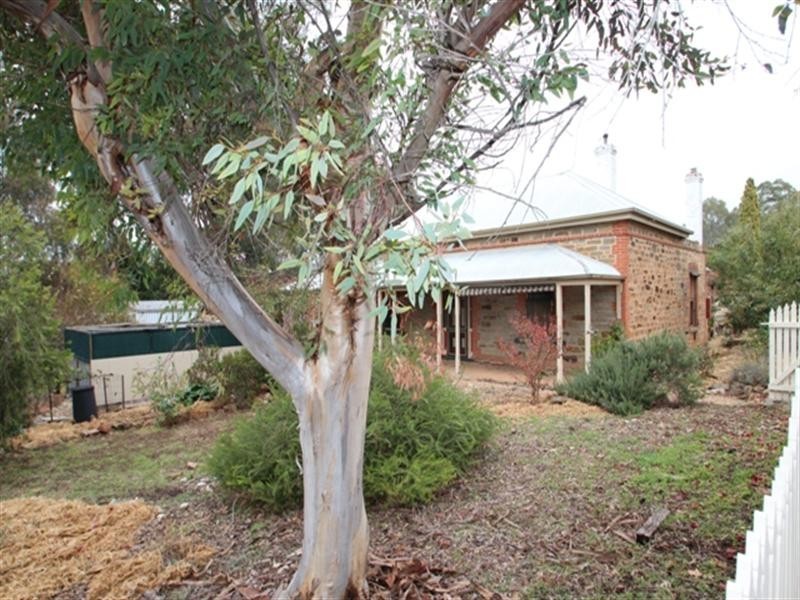 16 Burton, Clare SA 5453