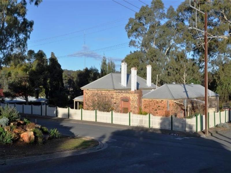 16 Burton, Clare SA 5453