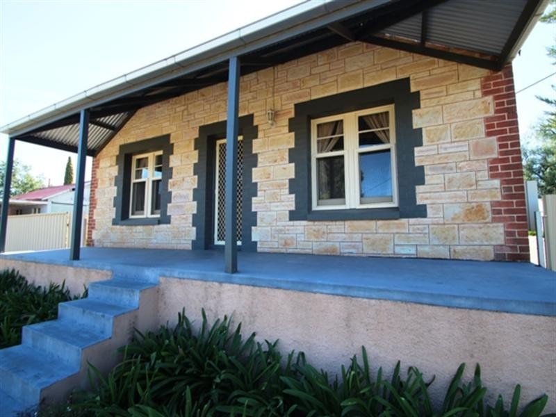 5 Bright Street, Clare SA 5453