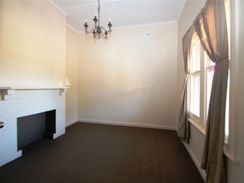 5 Bright Street, Clare SA 5453