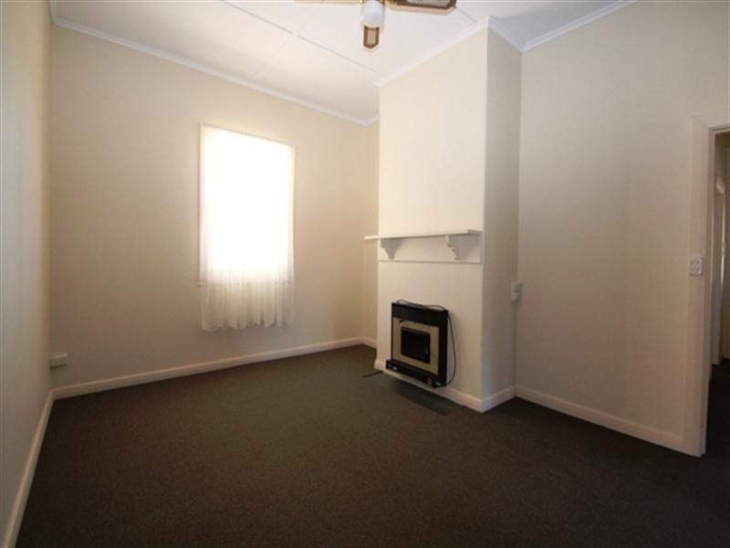 5 Bright Street, Clare SA 5453