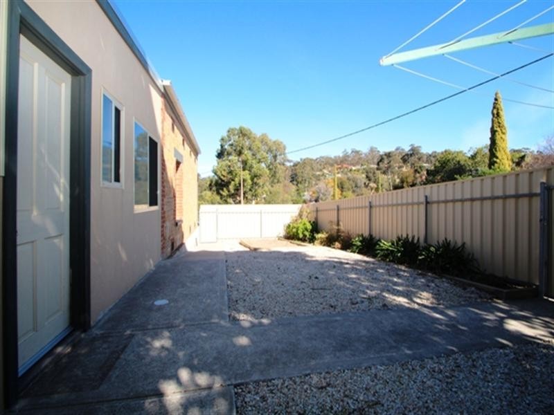 5 Bright Street, Clare SA 5453