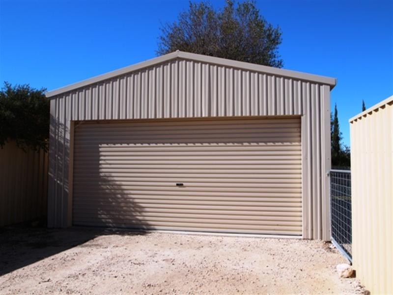 5 Bright Street, Clare SA 5453