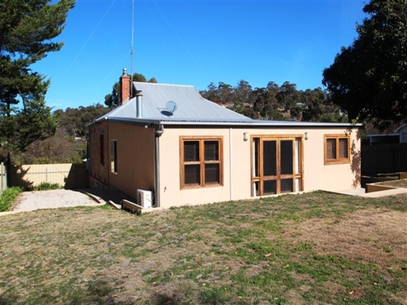 5 Bright Street, Clare SA 5453