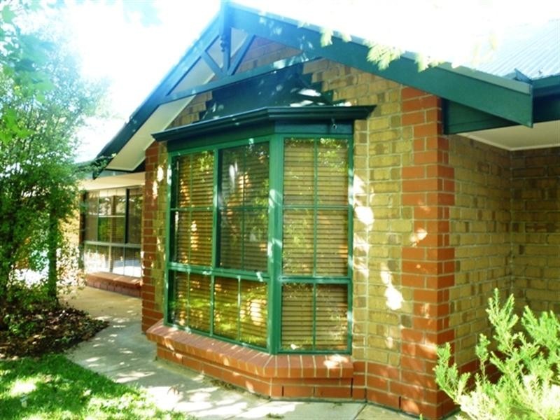 28 New Road, Clare SA 5453