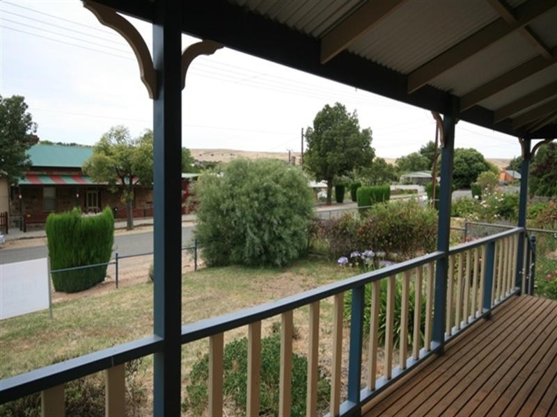 22 Queen Street, Burra SA 5417