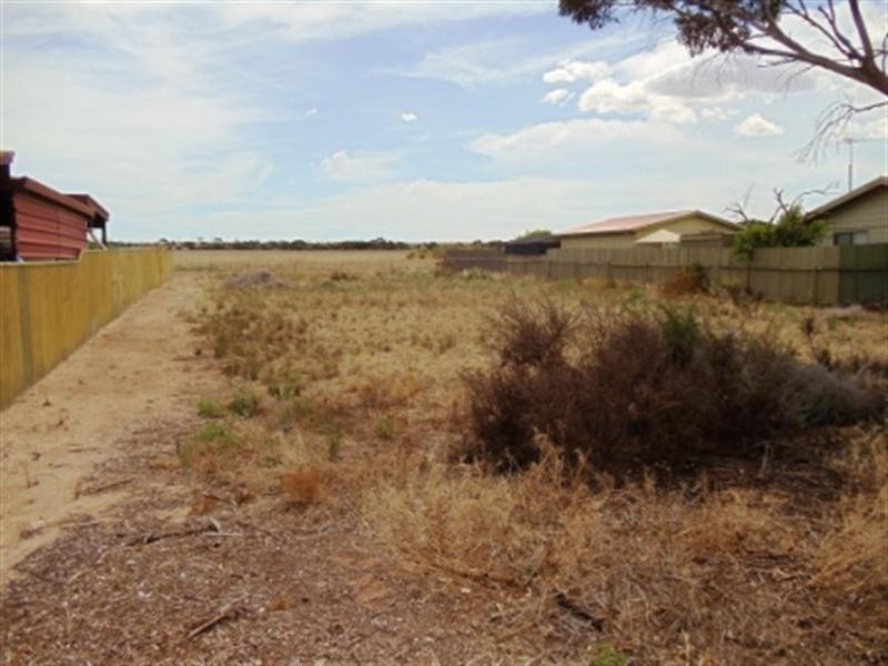 5 Moonta Terrace, Port Clinton SA 5570