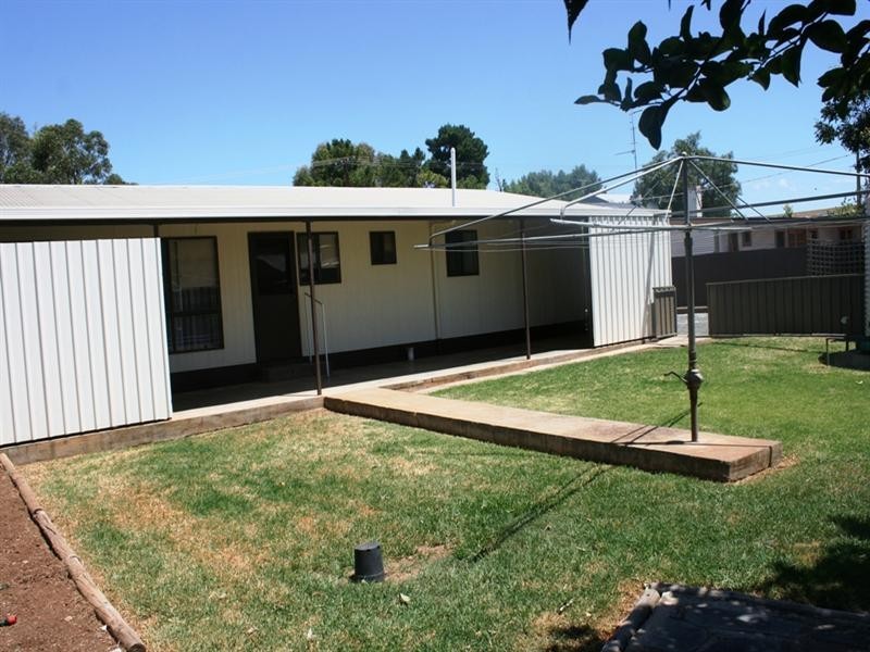 2 South Street, Auburn SA 5451