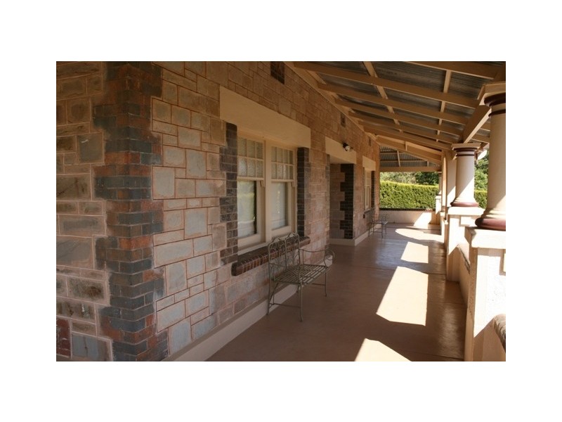 2 The Crescent, Burra SA 5417