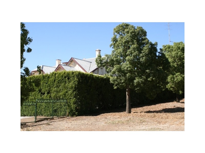 2 The Crescent, Burra SA 5417