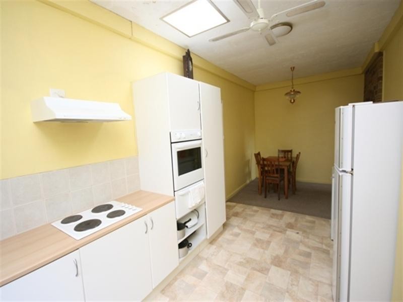 11 Kelly Street, Clare SA 5453