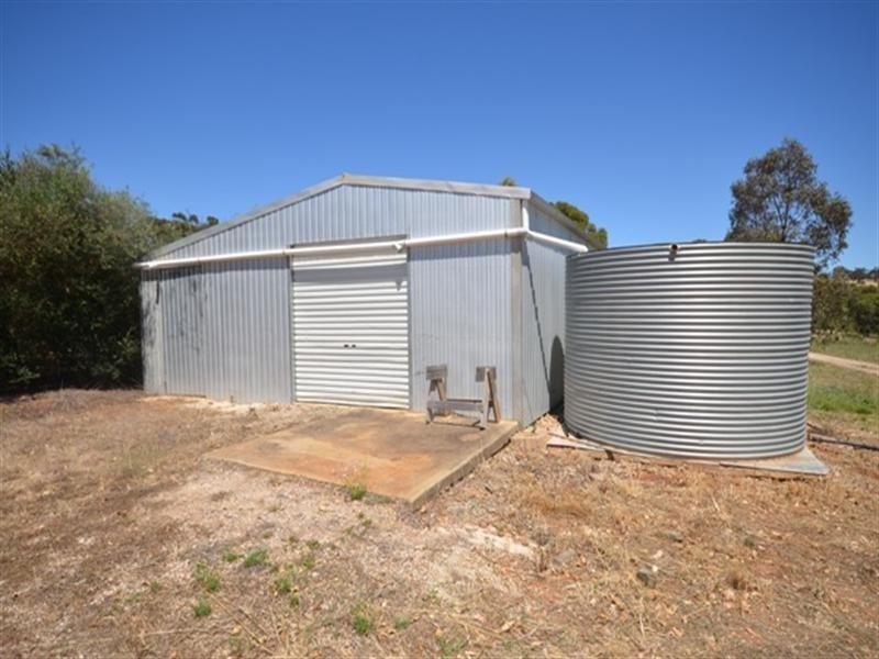 Lot 367 Goverment Road LEASINGHAM via, Clare SA 5453