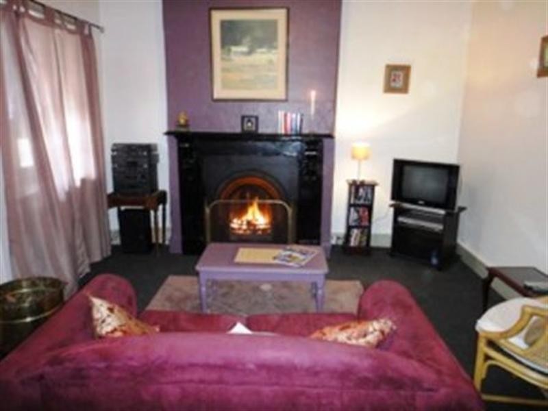 6 Helston Street, Burra SA 5417