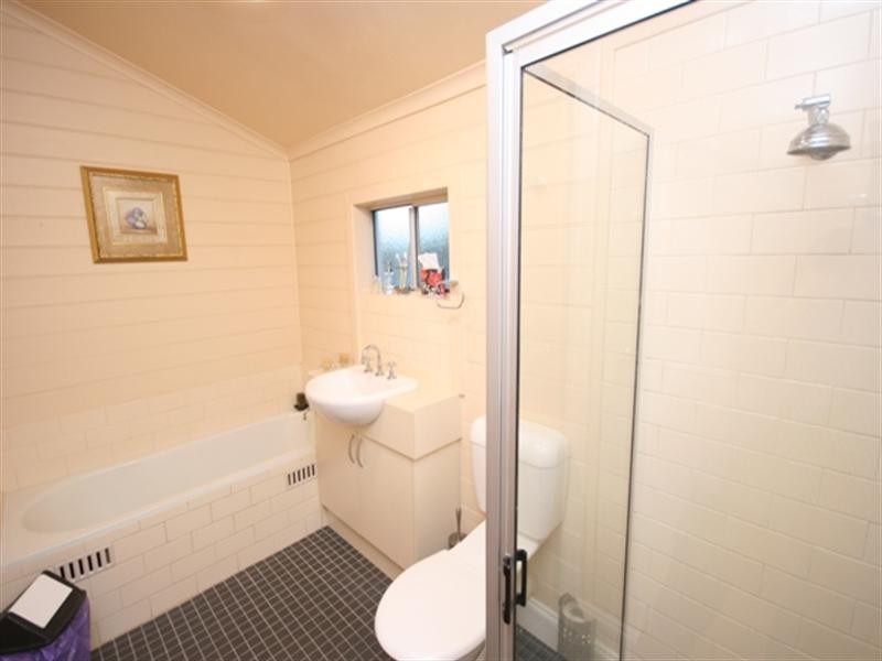 9 Harriett Street, Clare SA 5453