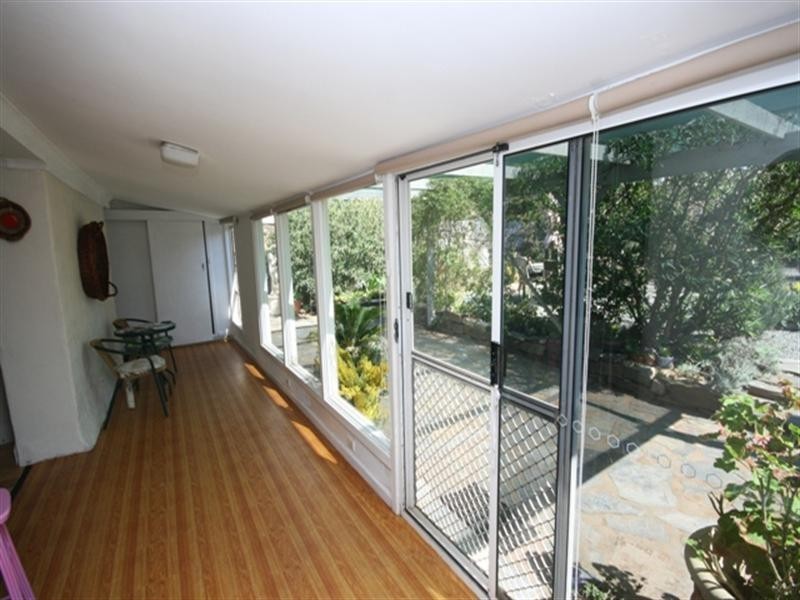 8 Young Street, Burra SA 5417