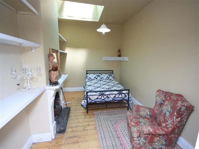 8 Young Street, Burra SA 5417