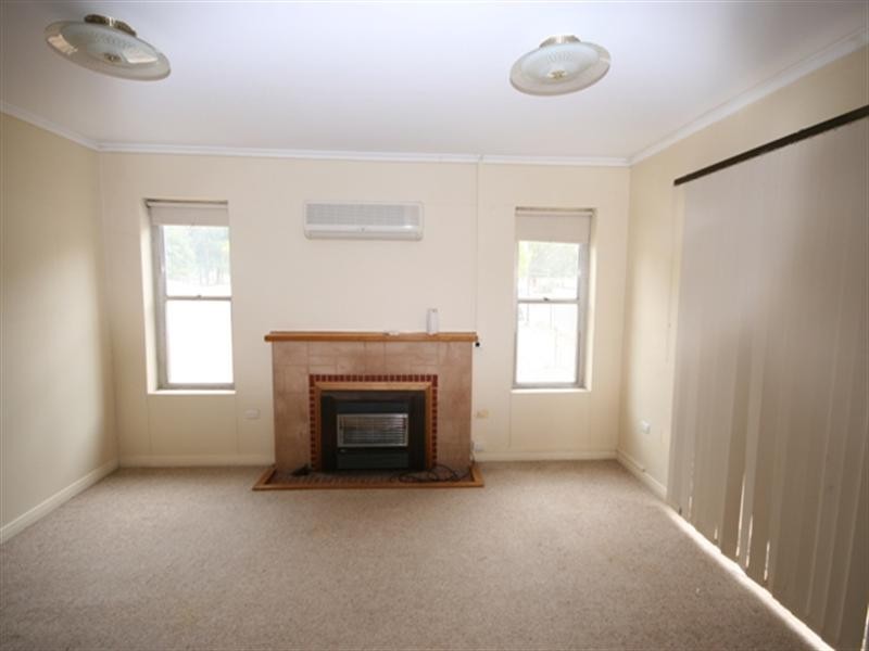 38 Railway East Terrace, Snowtown SA 5520