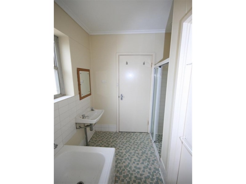 38 Railway East Terrace, Snowtown SA 5520