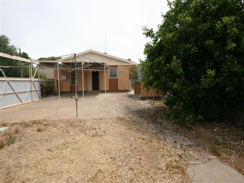 38 Railway East Terrace, Snowtown SA 5520
