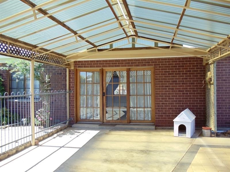 9 Annie Watt Street, Price SA 5570