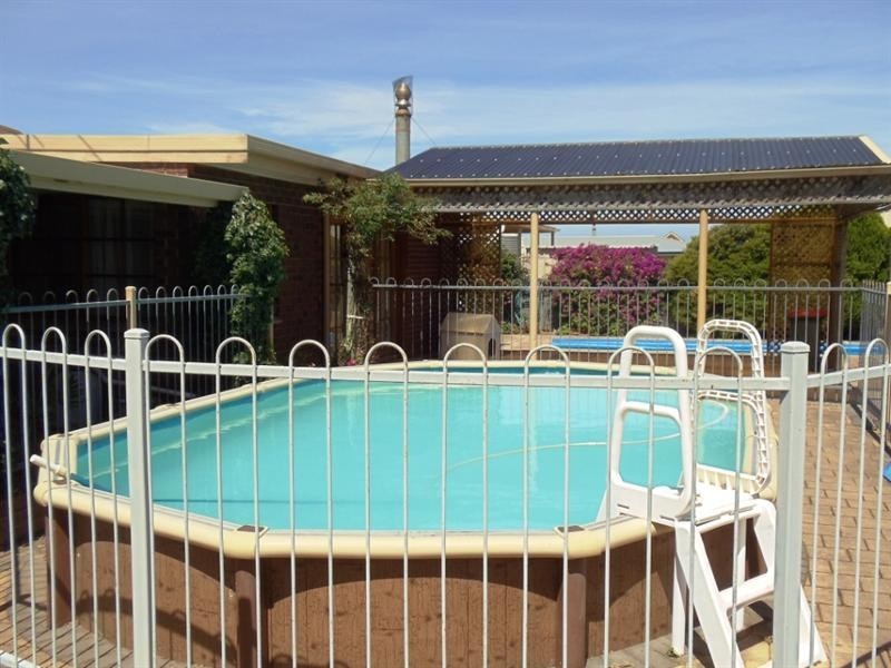 9 Annie Watt Street, Price SA 5570