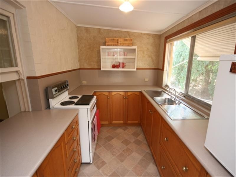 12 Ludgvan Street, Burra SA 5417