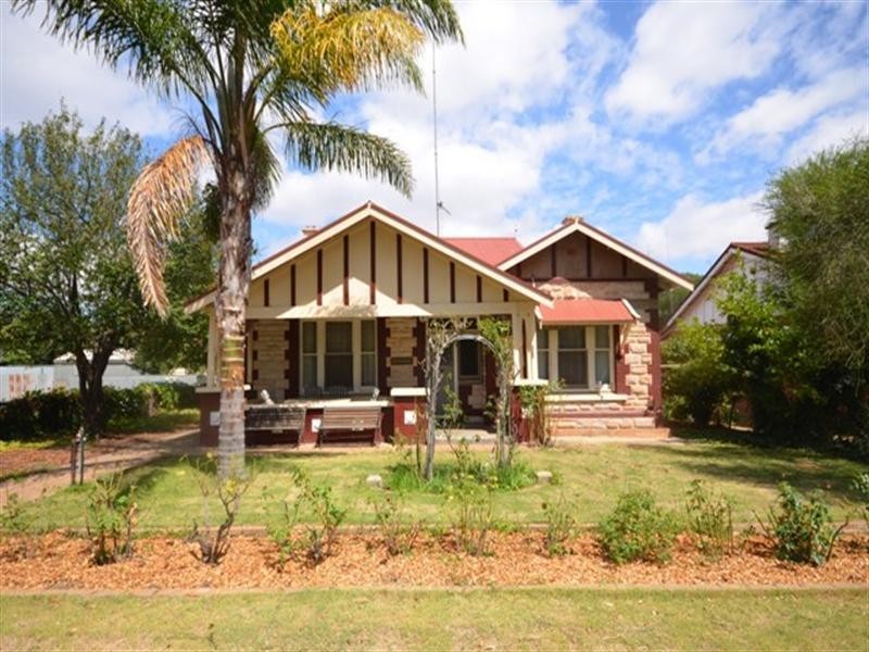32 Jonathon Street, Clare SA 5453