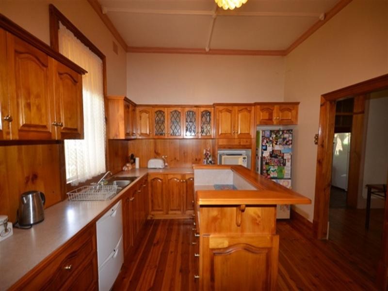 32 Jonathon Street, Clare SA 5453