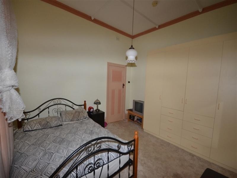 32 Jonathon Street, Clare SA 5453