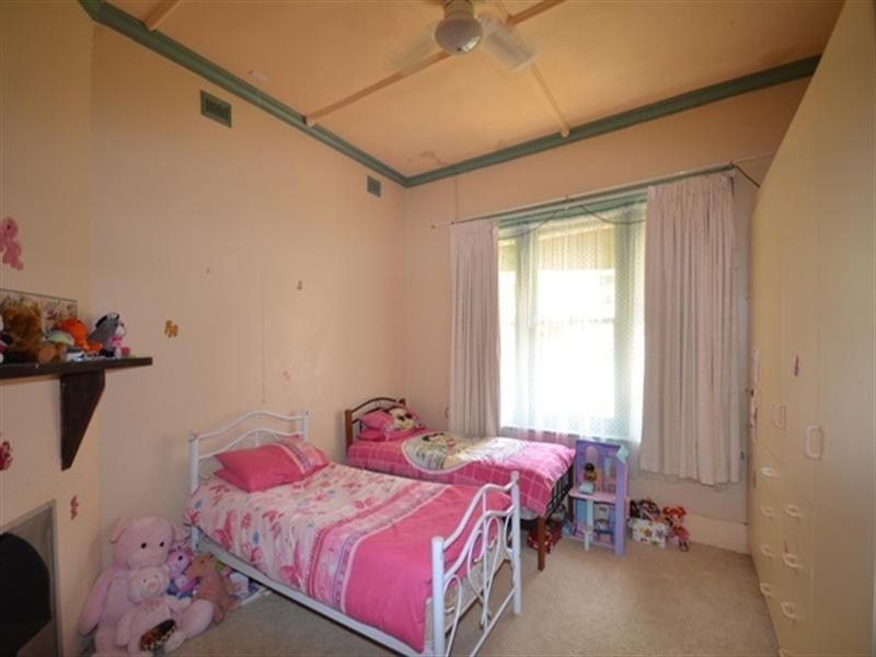 32 Jonathon Street, Clare SA 5453