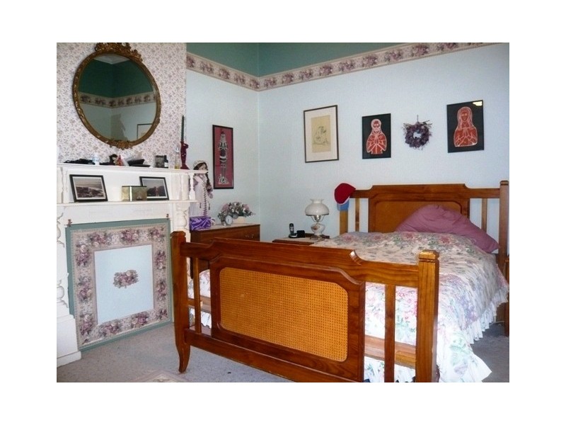 22 Thames Street, Burra SA 5417