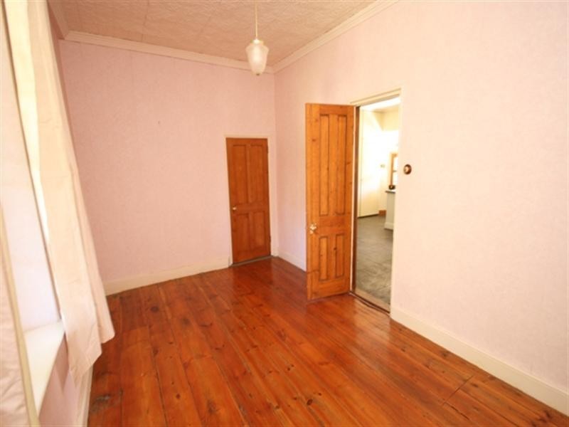 16 Smelts Road, Burra SA 5417