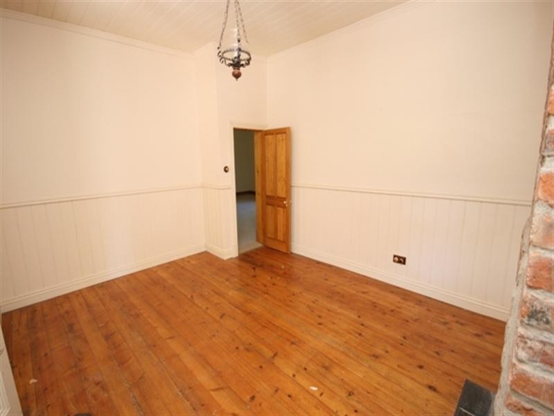 16 Smelts Road, Burra SA 5417